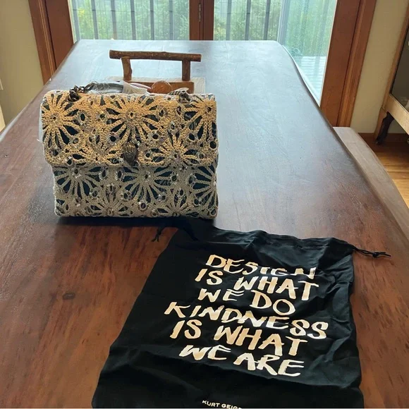 Kurt Geiger London Kensington sequin Crochet shoulder Bag NEW - Picture 3 of 4